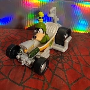 2016 Mattel Disney Roadster Racers Race DIECAST CAR GOOFY#S23#
